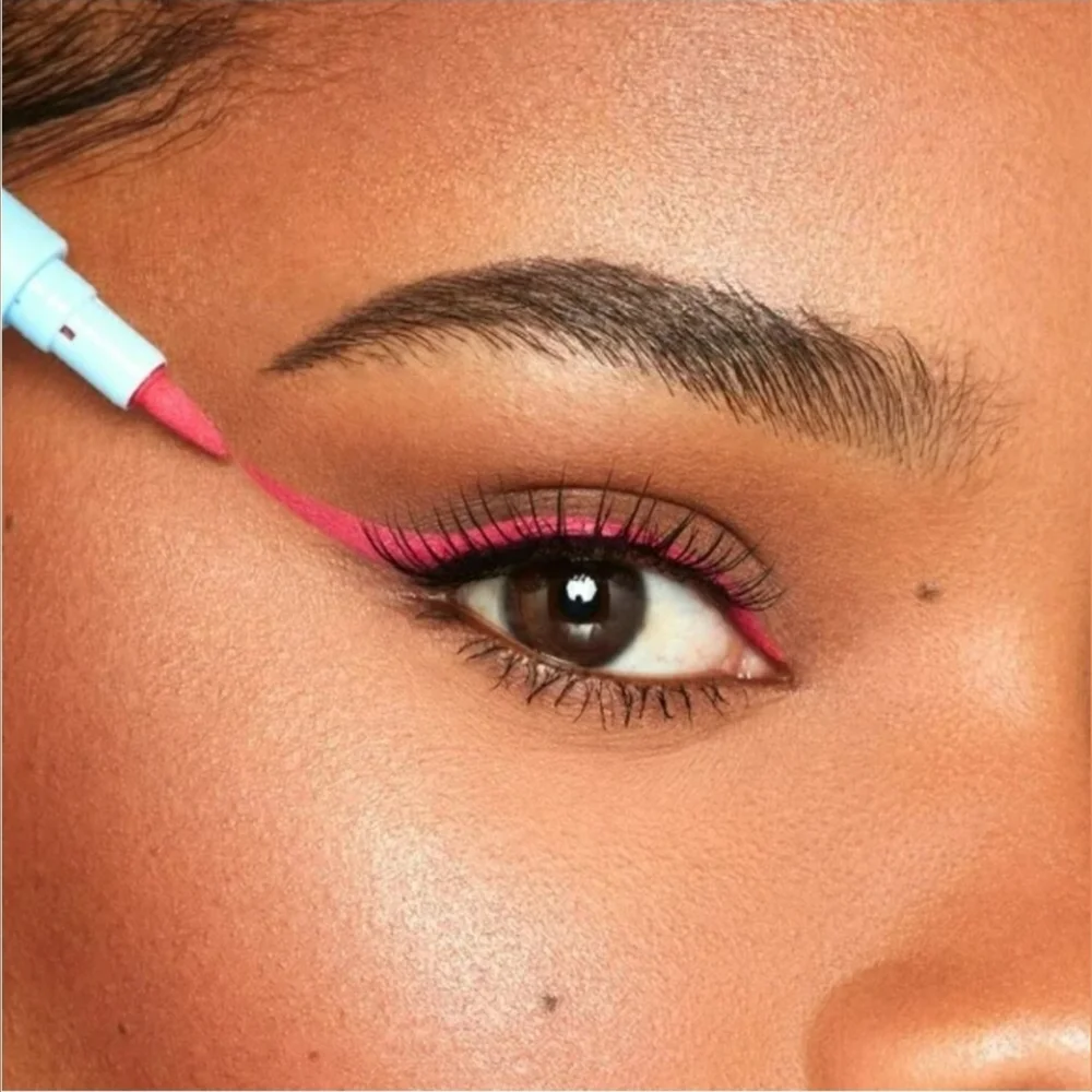 Kylie Cosmetics Liquid Eyeliner Pen - 4 Ever Ting